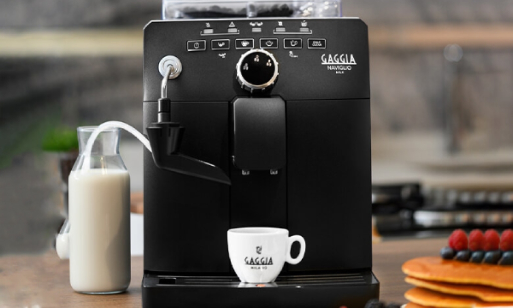 For the true cappuccino lovers: Gaggia Naviglio Milk